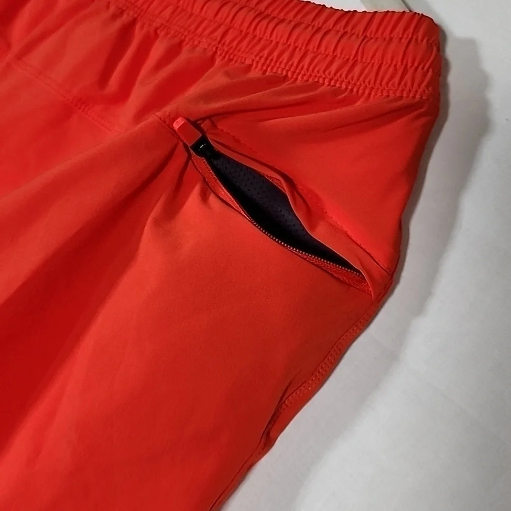 🧡 All in Motion short size M